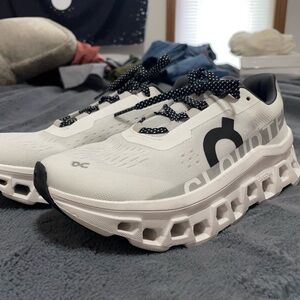 OC Cloudmaster Shoes